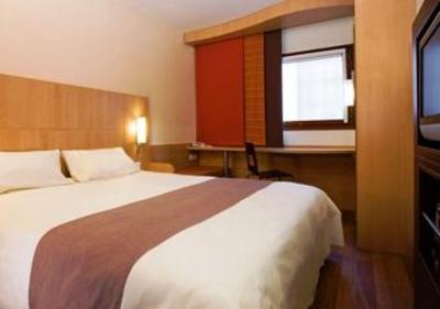 фото отеля Ibis Lyon Gerland Rue Merieux