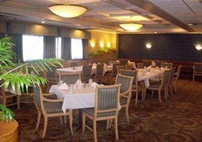 фото отеля Clarion Hotel Chicago Midway