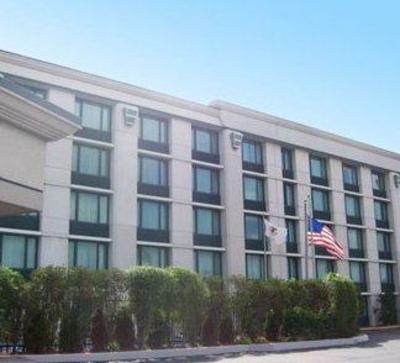 фото отеля Clarion Hotel Chicago Midway