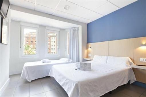 фото отеля Hostal Putxet Barcelona