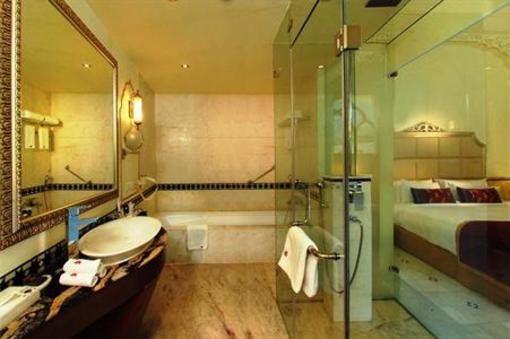 фото отеля Rajasthali Resort and Spa