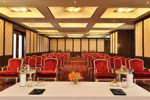 фото отеля Rajasthali Resort and Spa