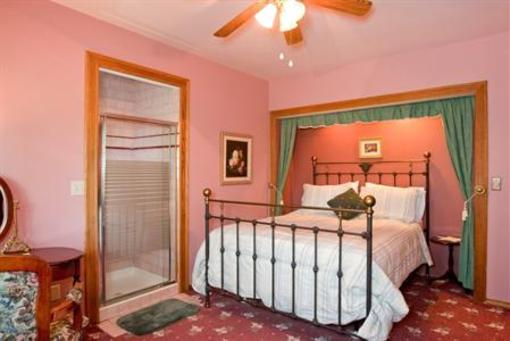 фото отеля Bacon Mansion