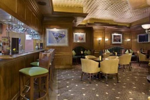 фото отеля Hilton Crystal City at Washington Reagan National Airport