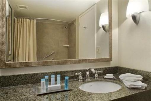 фото отеля Hilton Crystal City at Washington Reagan National Airport