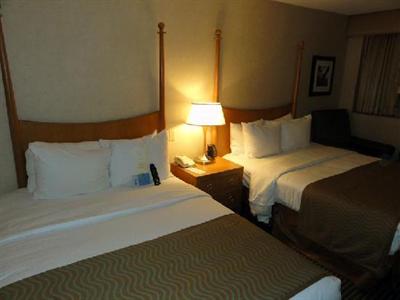 фото отеля Hilton Crystal City at Washington Reagan National Airport