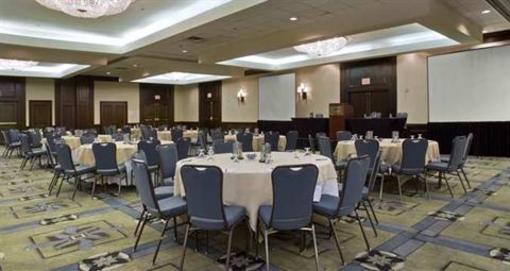 фото отеля Hilton Crystal City at Washington Reagan National Airport