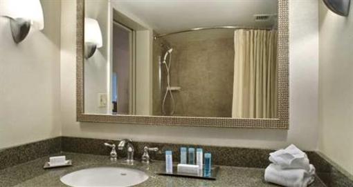 фото отеля Hilton Crystal City at Washington Reagan National Airport