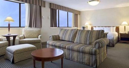 фото отеля Hilton Crystal City at Washington Reagan National Airport