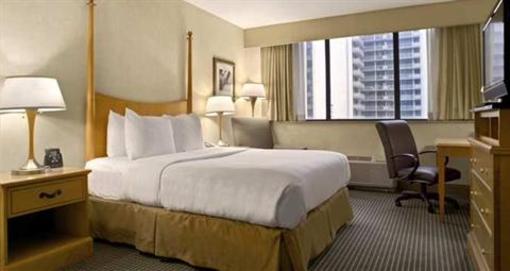 фото отеля Hilton Crystal City at Washington Reagan National Airport