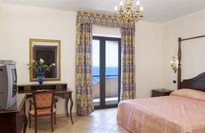 фото отеля Hotel Lido degli Spagnoli