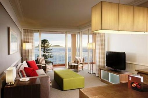 фото отеля Crowne Plaza