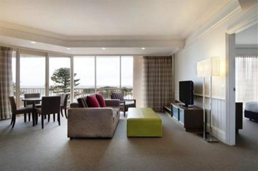 фото отеля Crowne Plaza