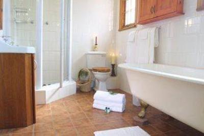 фото отеля Acorn Guest House George