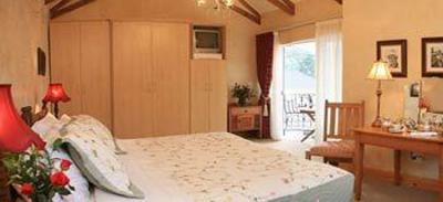 фото отеля Acorn Guest House George