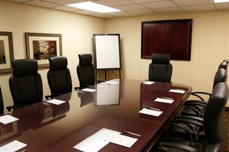 фото отеля Hampton Inn & Suites by Hilton Calgary-Airport