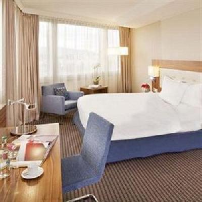 фото отеля Moevenpick Hotel & Casino Geneva