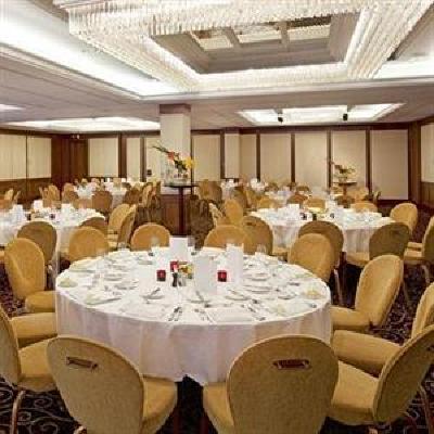 фото отеля Moevenpick Hotel & Casino Geneva