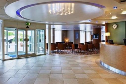 фото отеля Express By Holiday Inn Kassam Stadium Oxford