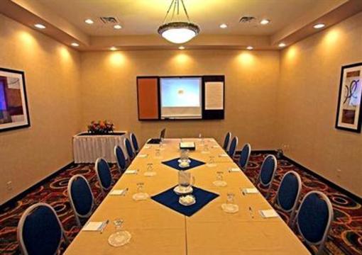 фото отеля Fairfield Inn & Suites Belleville