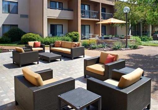 фото отеля Courtyard Hotel Saint Louis Creve Coeur