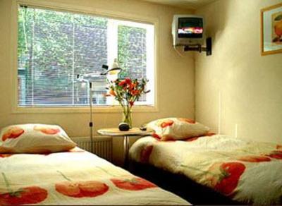 фото отеля PhilDutch Houseboat Bed and Breakfast Amsterdam