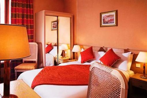фото отеля Hotel Le Dauphin Puteaux