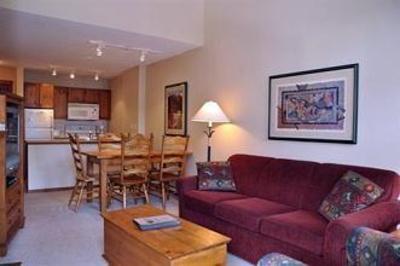 фото отеля Fireside Lodge Sun Peaks