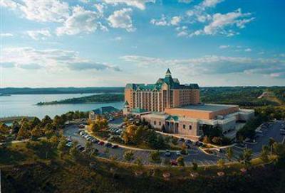 фото отеля Chateau on the Lake Resort Spa & Convention Center Branson