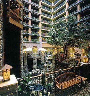 фото отеля Chateau on the Lake Resort Spa & Convention Center Branson