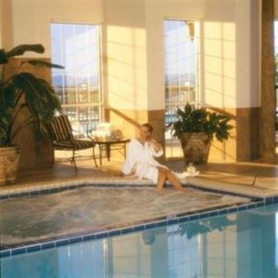 фото отеля Chateau on the Lake Resort Spa & Convention Center Branson