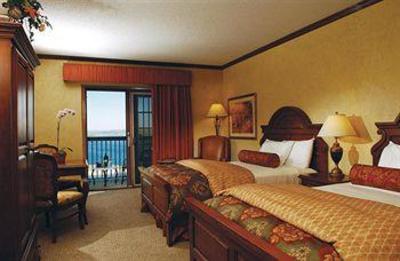 фото отеля Chateau on the Lake Resort Spa & Convention Center Branson