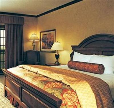 фото отеля Chateau on the Lake Resort Spa & Convention Center Branson