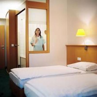 фото отеля Gartenhotel Altmannsdorf