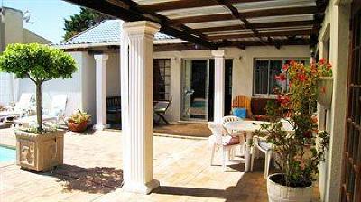 фото отеля Dolphin Inn Cape Town