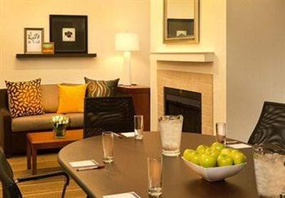 фото отеля Residence Inn Tysons Corner