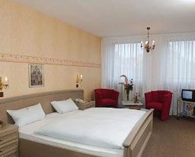 фото отеля Hotel am Schonen Brunnen