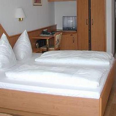 фото отеля Hotel & Gastehaus Krone Geiselwind