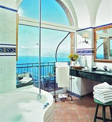 фото отеля Caesar Augustus Hotel