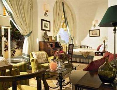 фото отеля Caesar Augustus Hotel