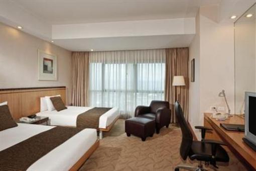 фото отеля Crowne Plaza Manila Galleria