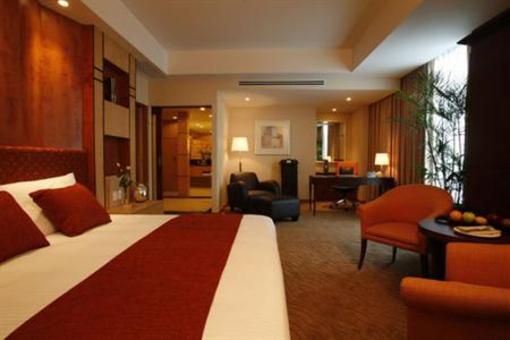 фото отеля Crowne Plaza Manila Galleria