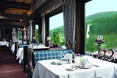 фото отеля Hotel Traube Tonbach