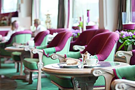 фото отеля Hotel Traube Tonbach