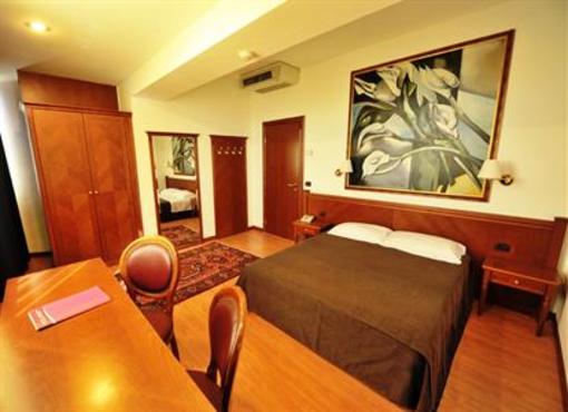 фото отеля Hotel Antares Villafranca di Verona