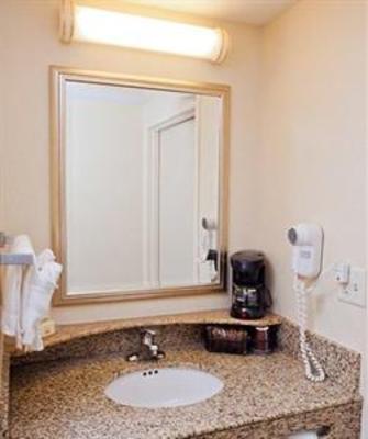 фото отеля Courtyard Hotel North Woburn