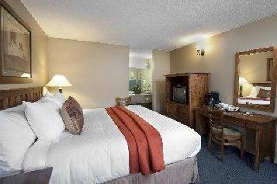 фото отеля Maligne Lodge