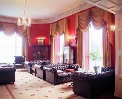 фото отеля Castle Oaks House Hotel
