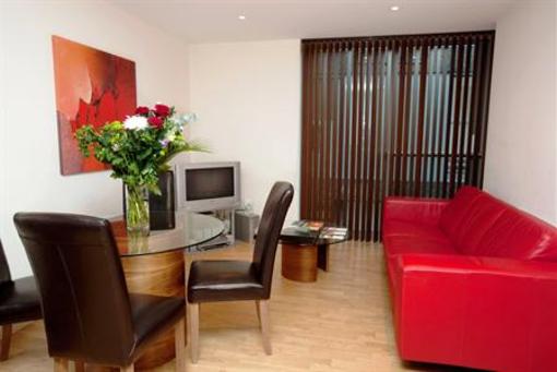 фото отеля The Spires Suites Glasgow