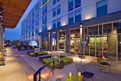 фото отеля aloft Portland Airport at Cascade Station